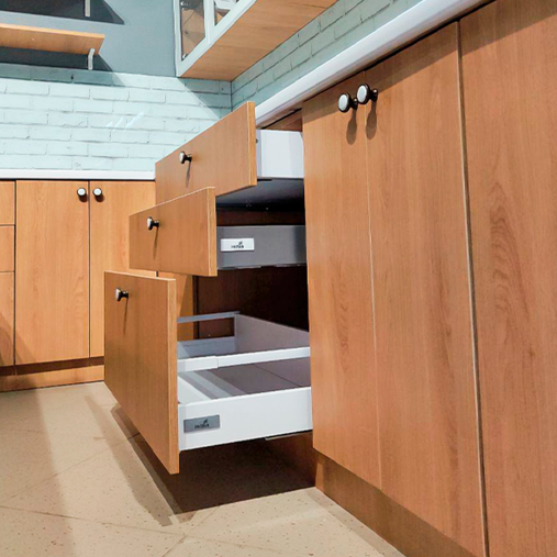  Кухня модерн с островком